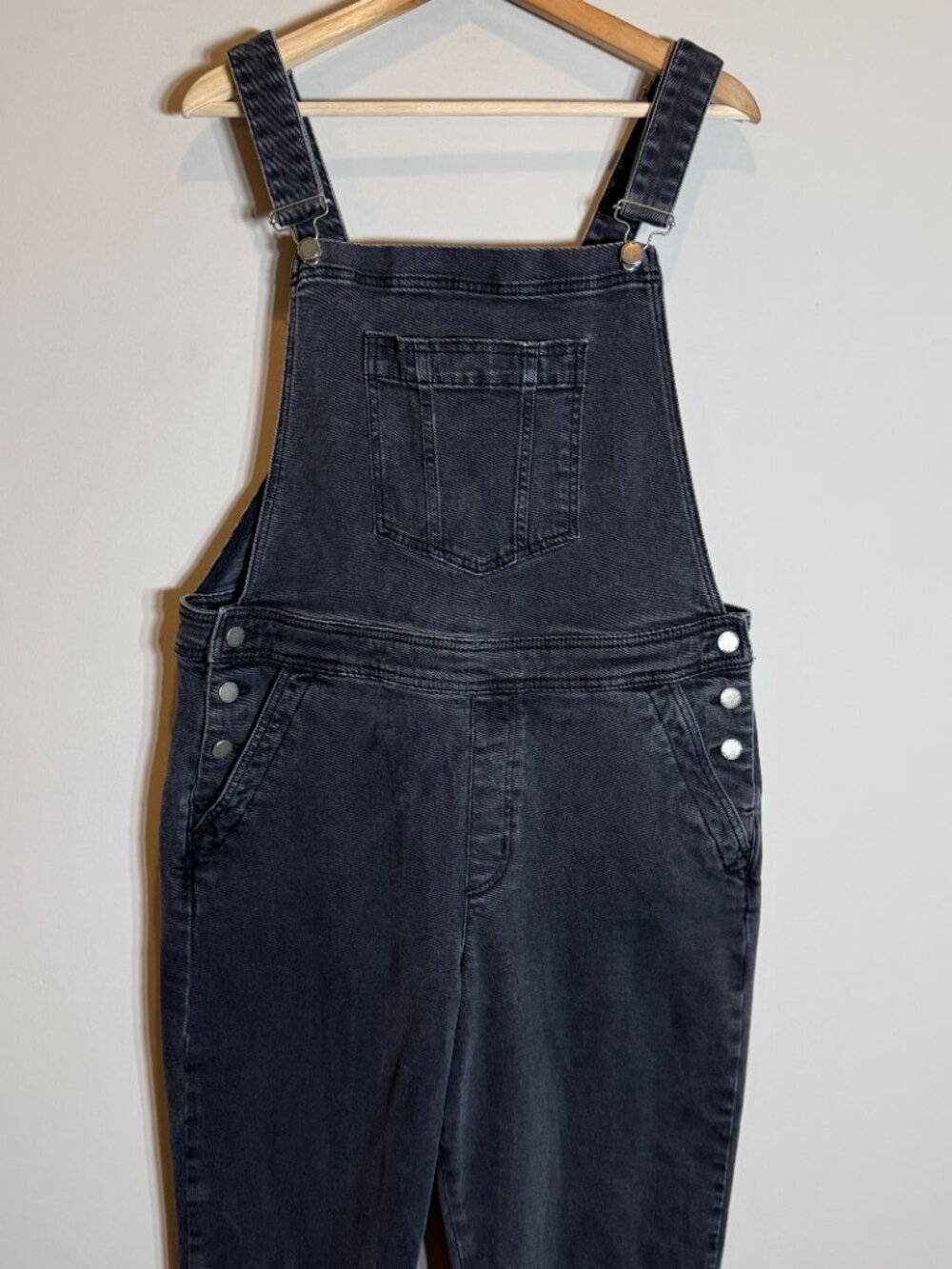 Boden Girlfriend Dungarees Overalls Women's 12 Washed Black Denim Boho Festival - Picture 5 of 16